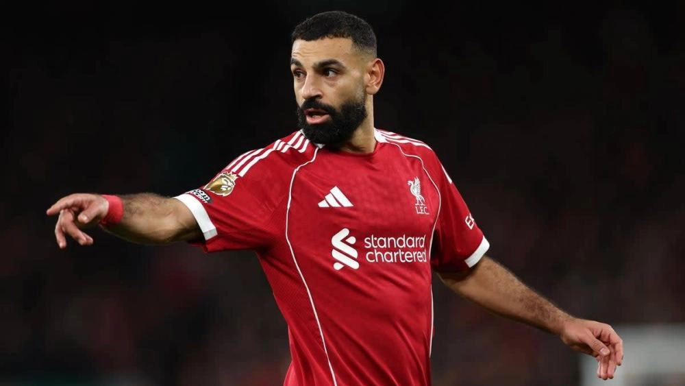 النجم المصري محمد صلاح لاعب ليفربول الإنجليزي