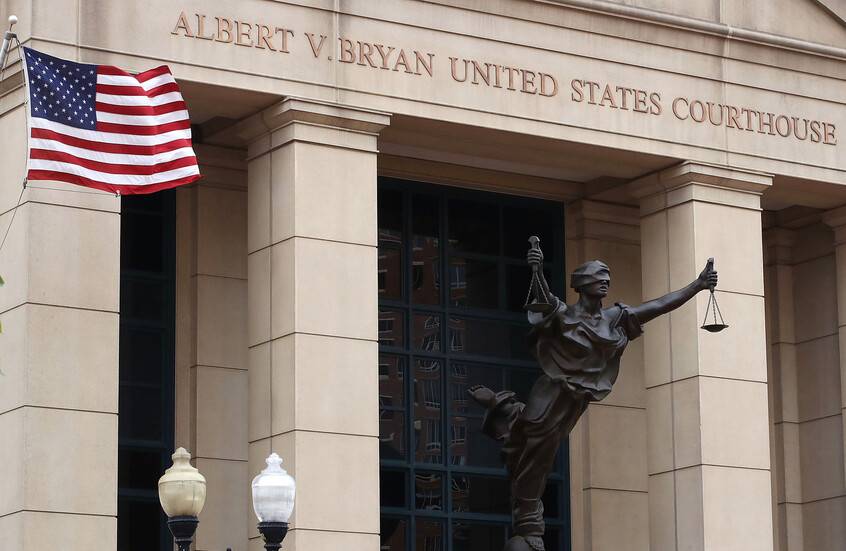 محكمة أمريكية تجيز لجندي الاحتفاظ بطفلة أفغانية يتيمة