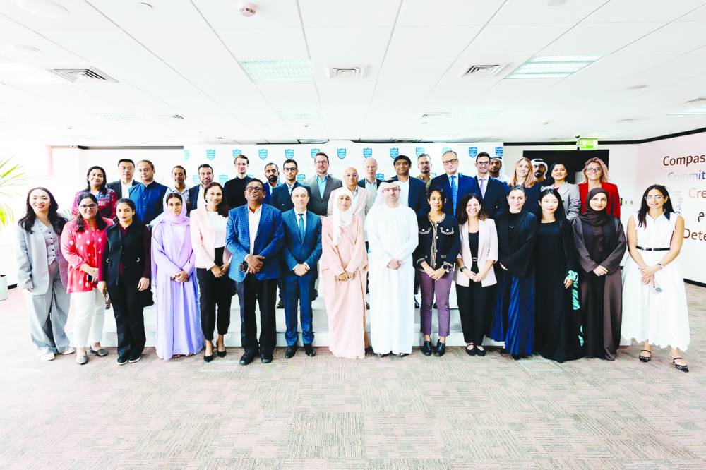 «كلية محمد بن راشد» تبحث تأهيل المجتمعات للذكاء الاصطناعي