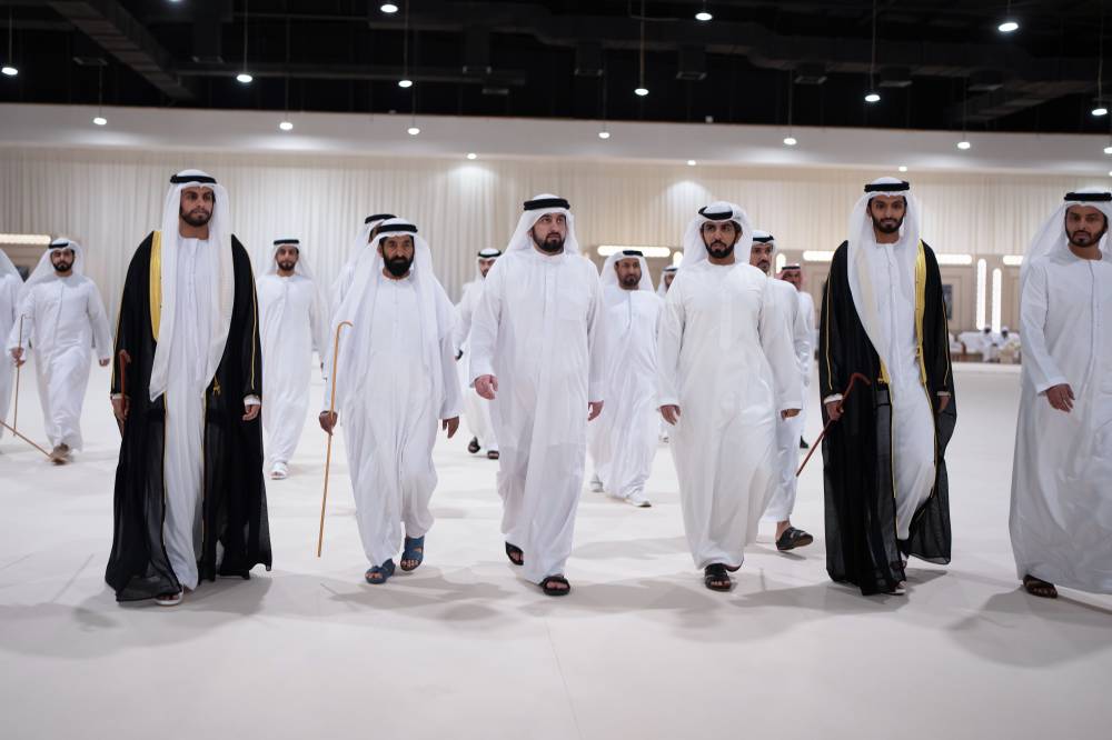 أحمد بن محمد يحضر أفراح الغفلي والشامسي والكتبي