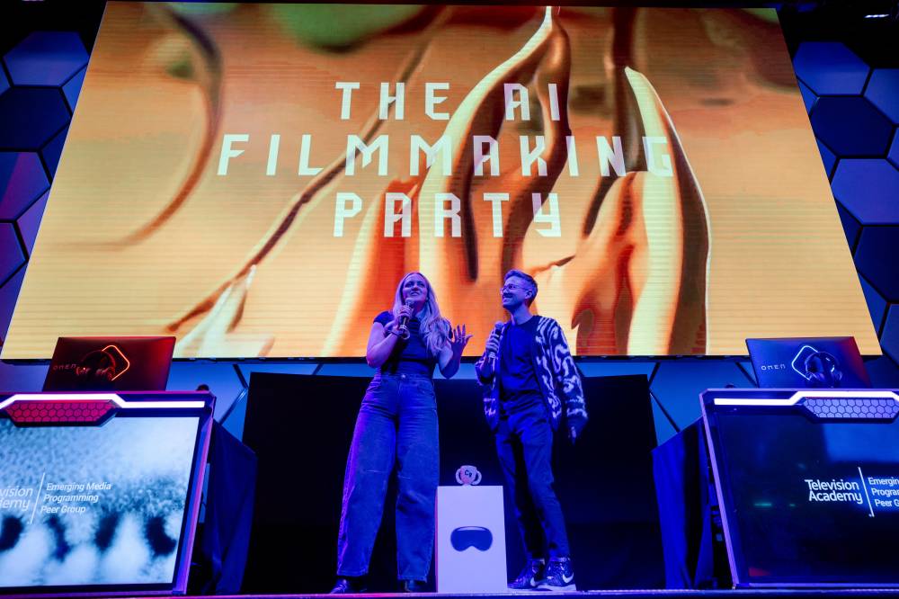  مؤسسا «كيوريوس ريفيوج» يشاركان في حفل للشركة