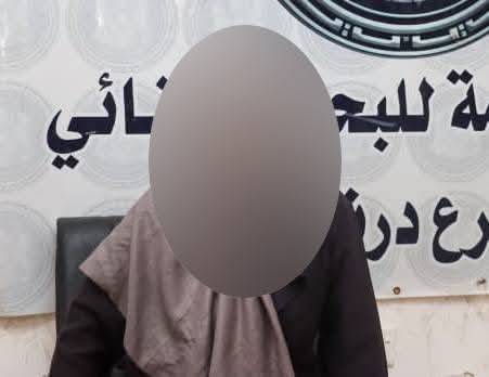 تجرّدت من غريزة الأمومة.. ليبية تترك رضيعها للكلاب الضالة وتراقب مقتله