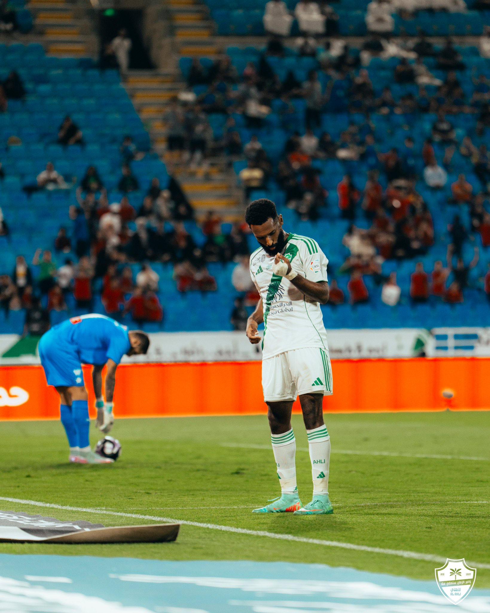 الأهلي يواجه النجمة من أجل الضغط على الهلال والنصر