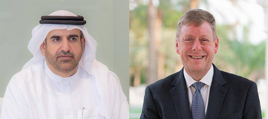 الدكتور تود لورسن، مدير الجامعة الأمريكية في الشارقة، وجمال بن حويرب، المدير التنفيذي لمؤسسة محمد بن راشد آل مكتوم للمعرفة