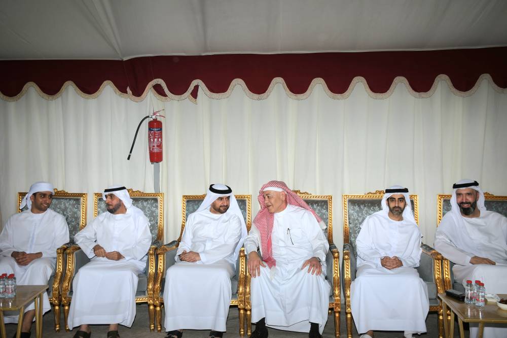 عبدالله بن سالم ومحمد بن سعود وسالم بن عبدالرحمن يعزون الأسرة 