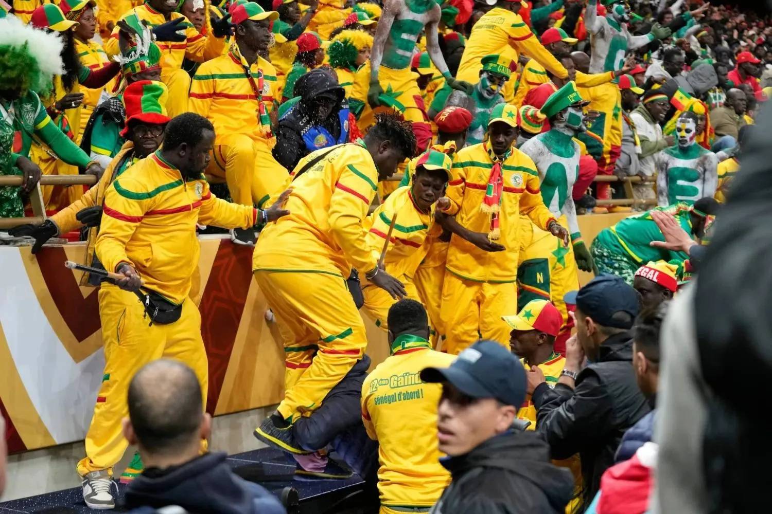 الاتحاد السنغالي يندد بحُكم سجن 18 مشجعاً بعد أحداث نهائي إفريقيا