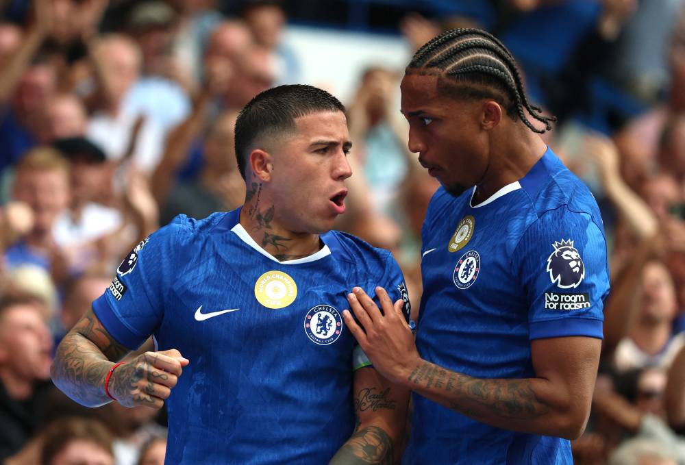 قميص تشيلسي كان من دون راع