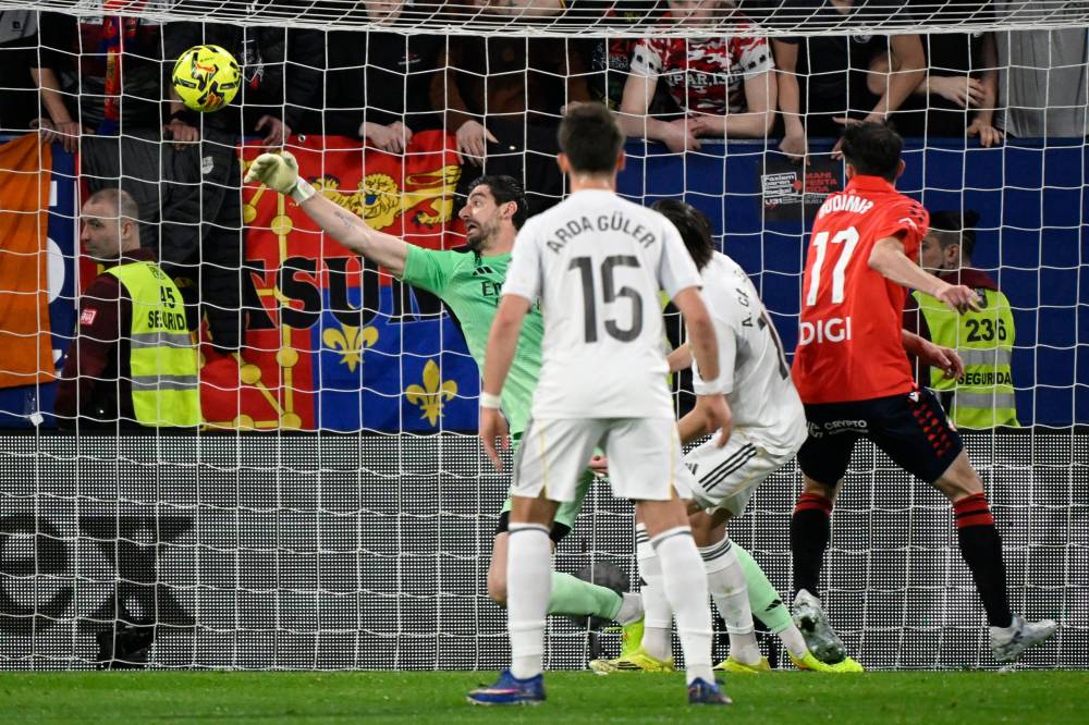 أوساسونا يصعق ريال مدريد في الوقت القاتل ويشعل صراع الصدارة