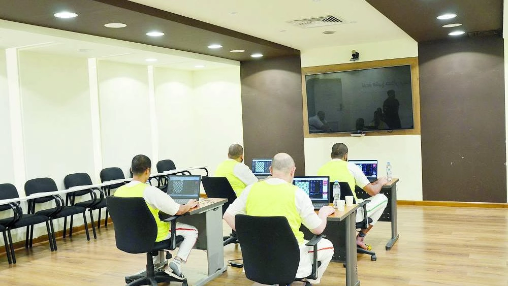 خدمة الاتصال المرئي داخل السجن 