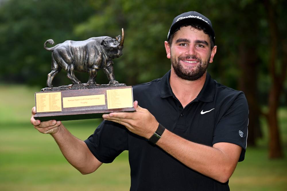 جارفيس يرفع كأس بطولة كينيا المفتوحة