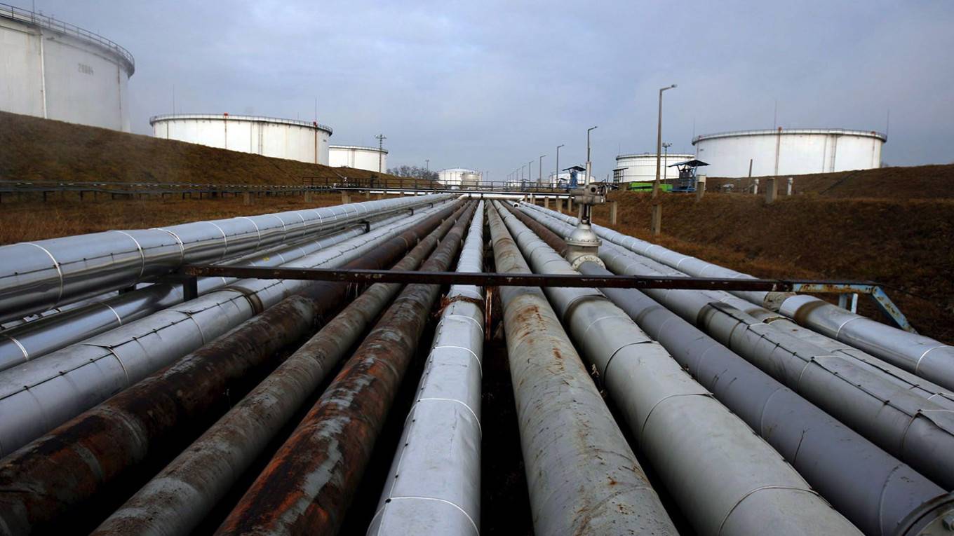 سلوفاكيا تعلن وقف إمدادات الكهرباء الطارئة لأوكرانيا