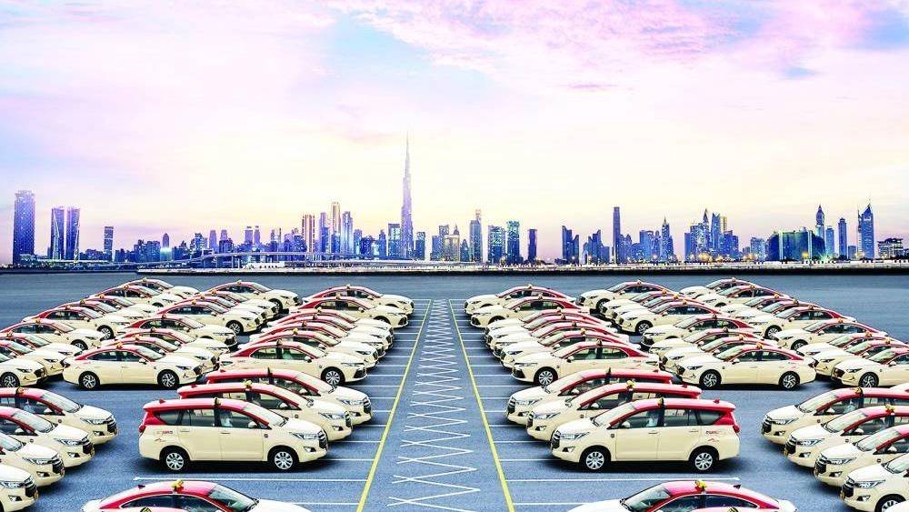 «تاكسي دبي» تطلق أول رحلة ذاتية القيادة الشهر المقبل