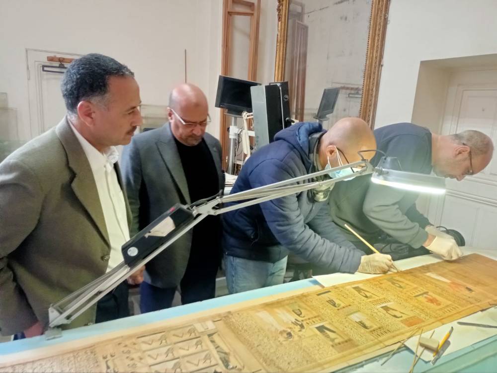 ترميم بردية «أوسر حات مس» بالمتحف المصري