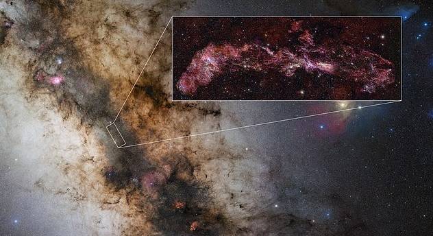 تمتد الصورة عبر 650 سنة ضوئية