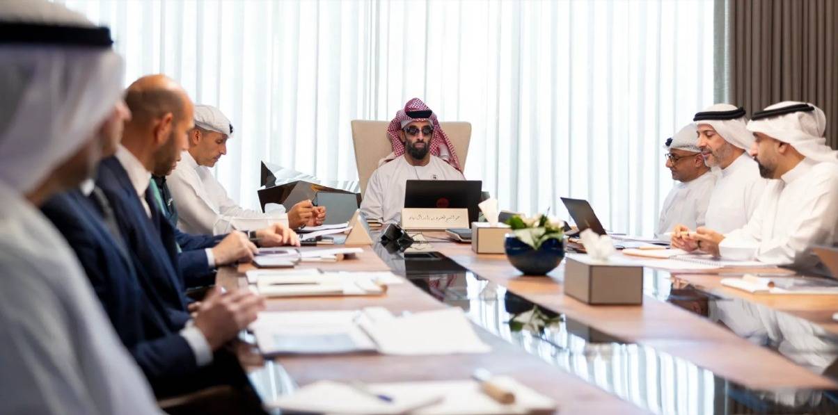 طحنون بن زايد يرحب بنمو دور «إم جي إكس» بتسريع الابتكارات