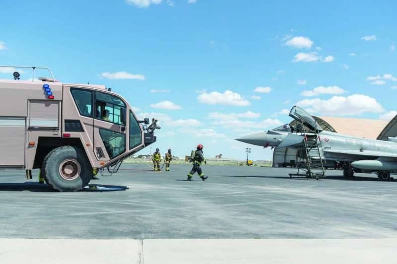 الكويت: إصابة 3 جنود بسقوط شظايا في قاعدة جوية