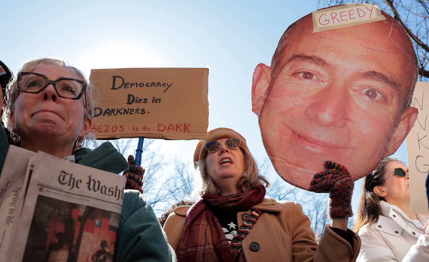 موظفون تم تسريحهم يعترضون على قرارات الواشنطن بوست