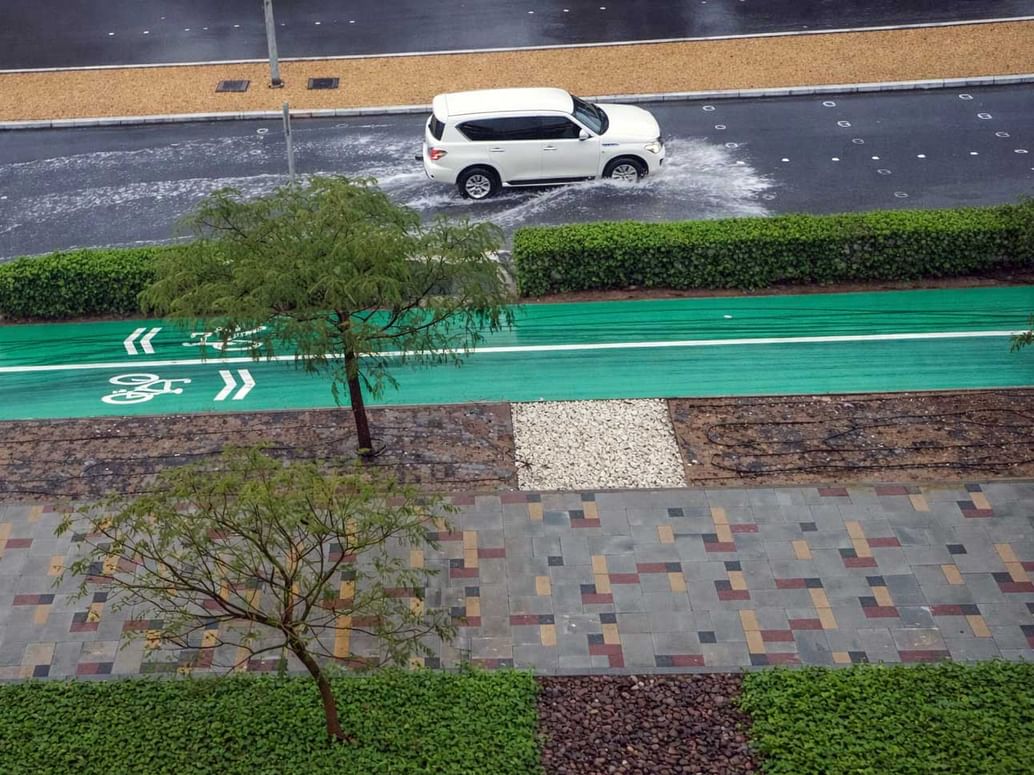  أمطار الخير تزور الإمارات   