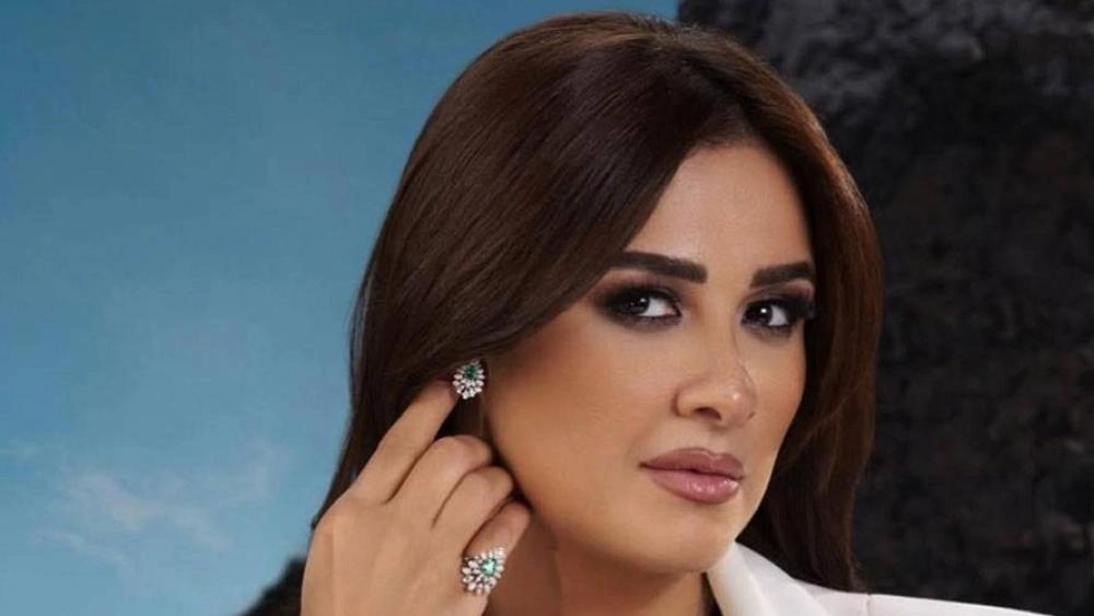 ياسمين عبد العزيز