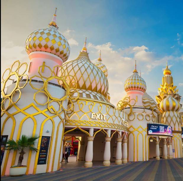 القرية العالمية تغلق أبوابها اليوم الأحد احترازياً