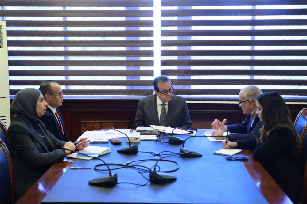 مصر تسرّع توفير مفاصل الركبة والحوض