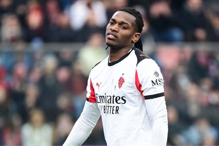 ميلان يقترب خطوة إضافية من دوري الأبطال بفوز متأخر على كريمونيزي