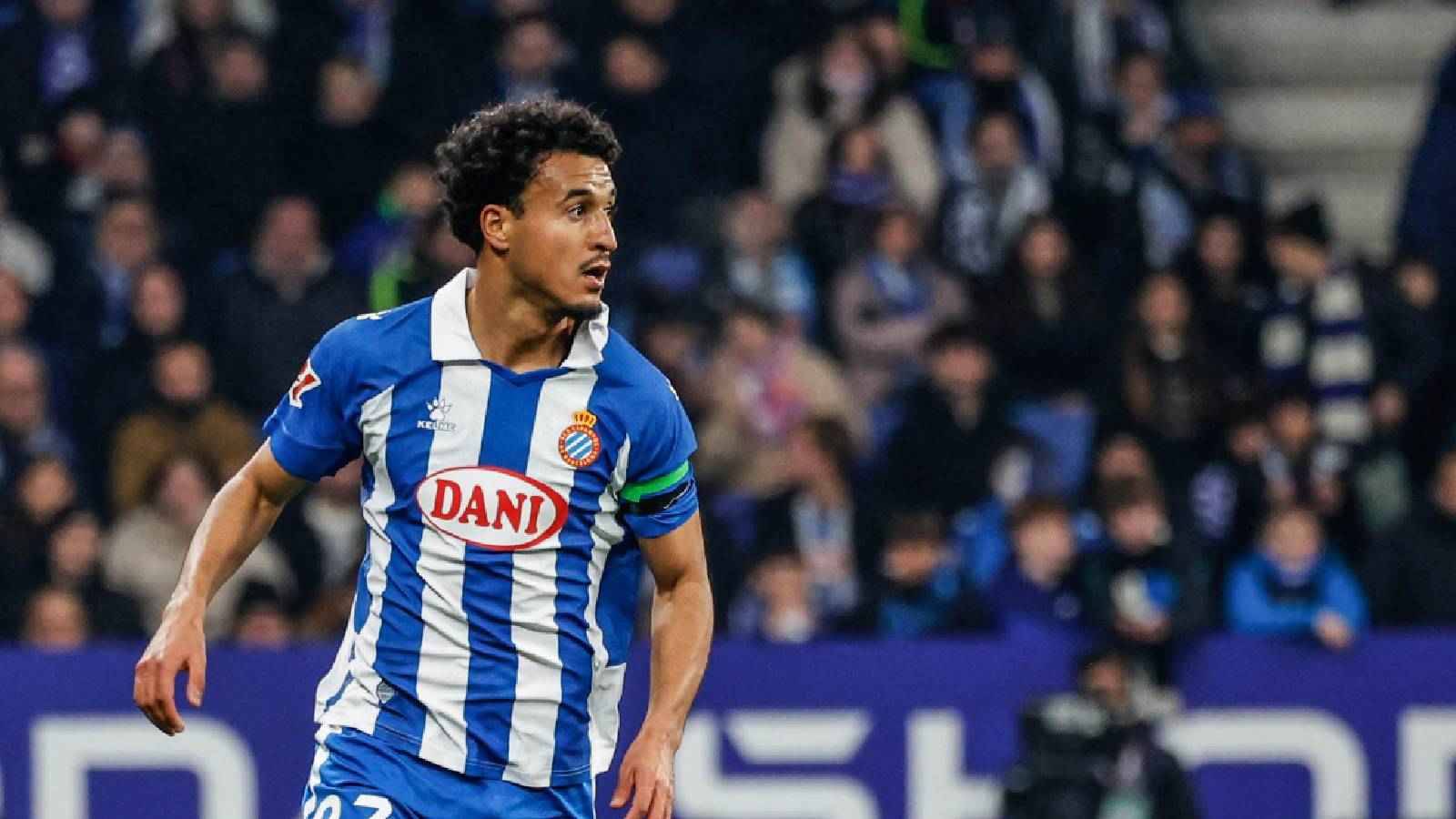 «أتيت على قارب».. العنصرية ضد لاعب مغربي توقف مباراة إلتشي وإسبانيول