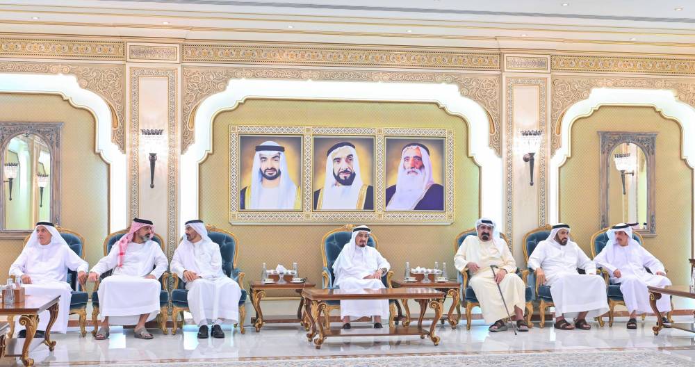 النعيمي والمعلا يتقبلان تهاني المسؤولين والمواطنين بالشهر الفضيل