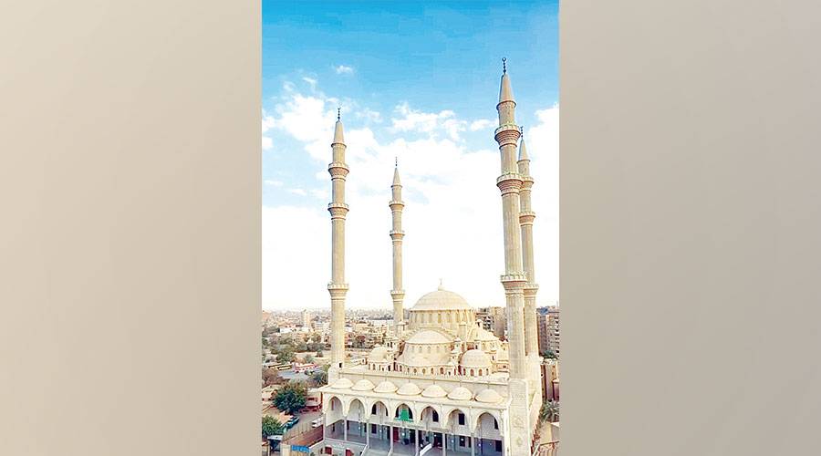 مسجد الرحمن.. عمارة عثمانية في قلب القاهرة
