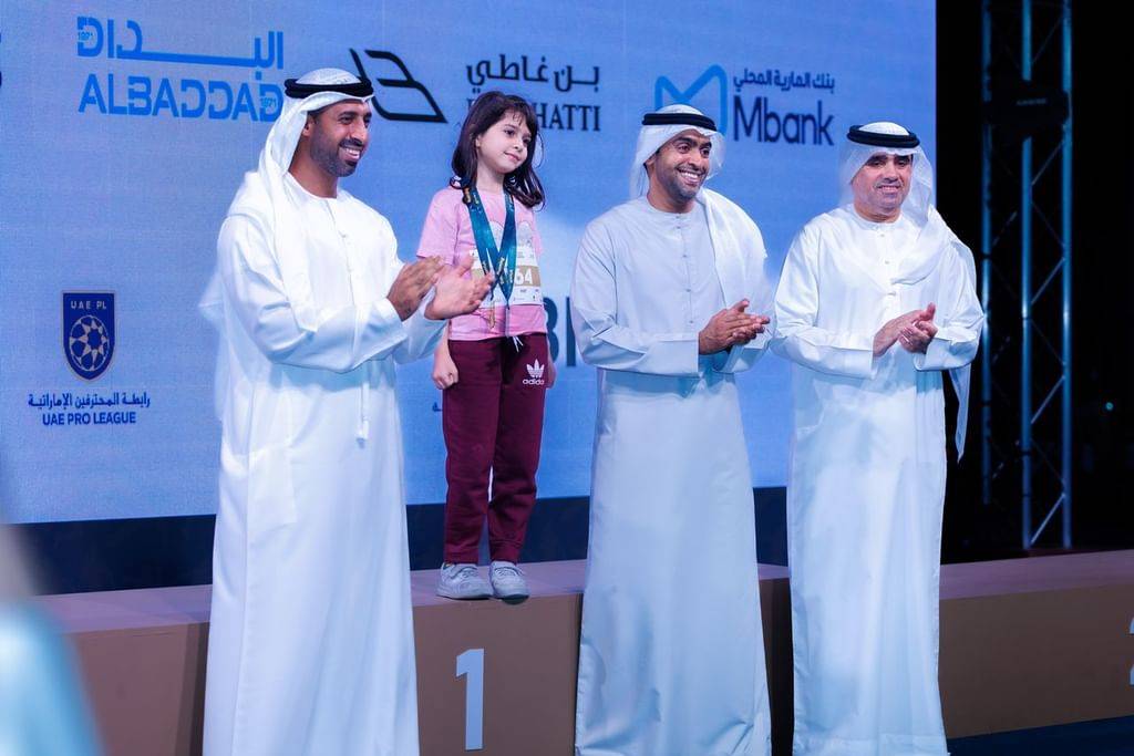 خلال تتويج الفائزين