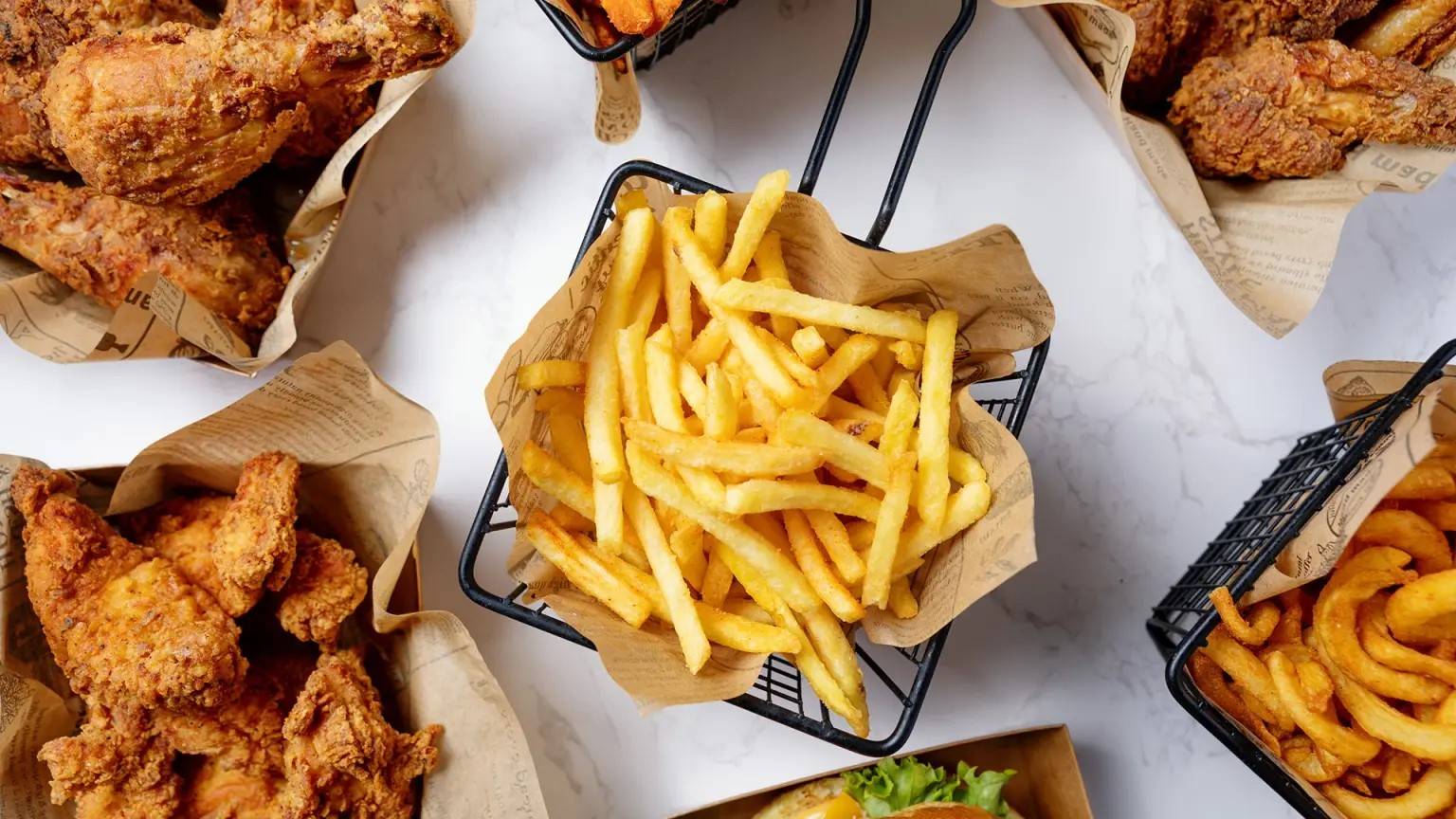 الغذاء الغني بالدهون يسرع نمو سرطان الثدي