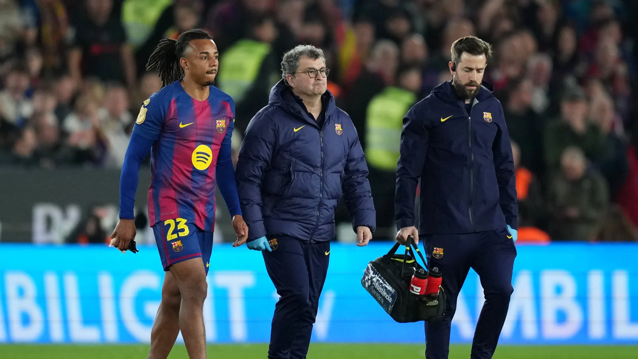 برشلونة يعلن تفاصيل إصابتي كوندي وبالدي