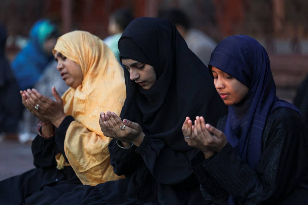 شهر رمضان.. رحلة إيمانية تغذي الروح وتجدد الحياة  