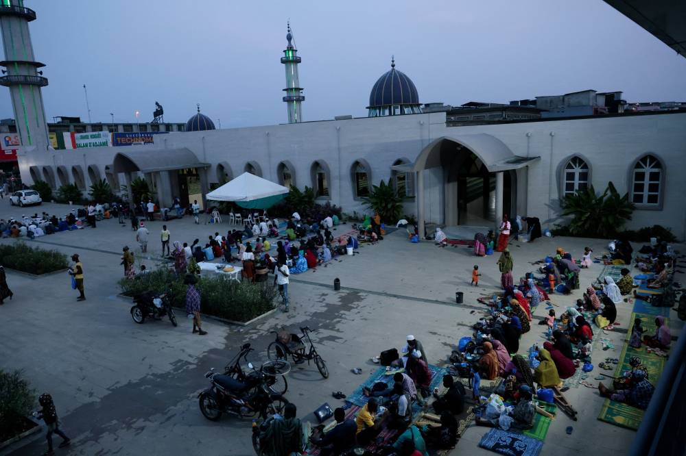 شهر رمضان.. رحلة إيمانية تغذي الروح وتجدد الحياة  