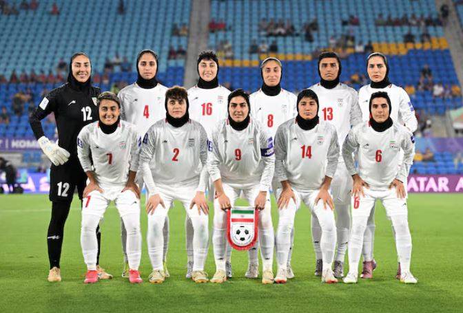 ترامب يتصدى لحماية لاعبات منتخب إيران