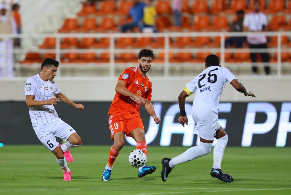 من مباريات البطائح وعجمان