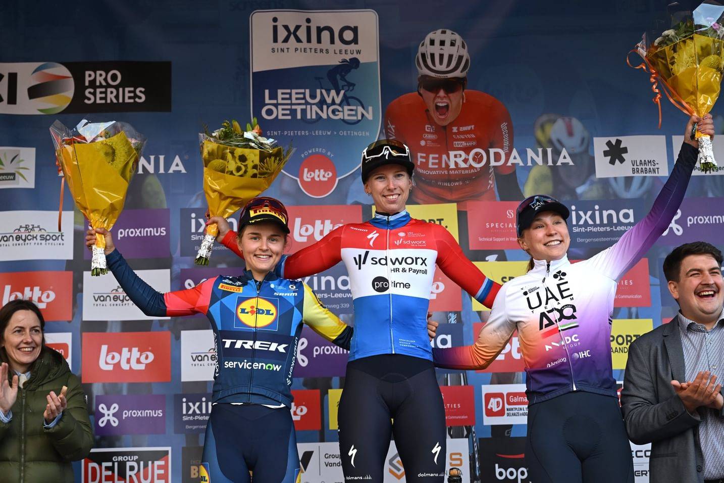 جاستراب على منصة التتويج