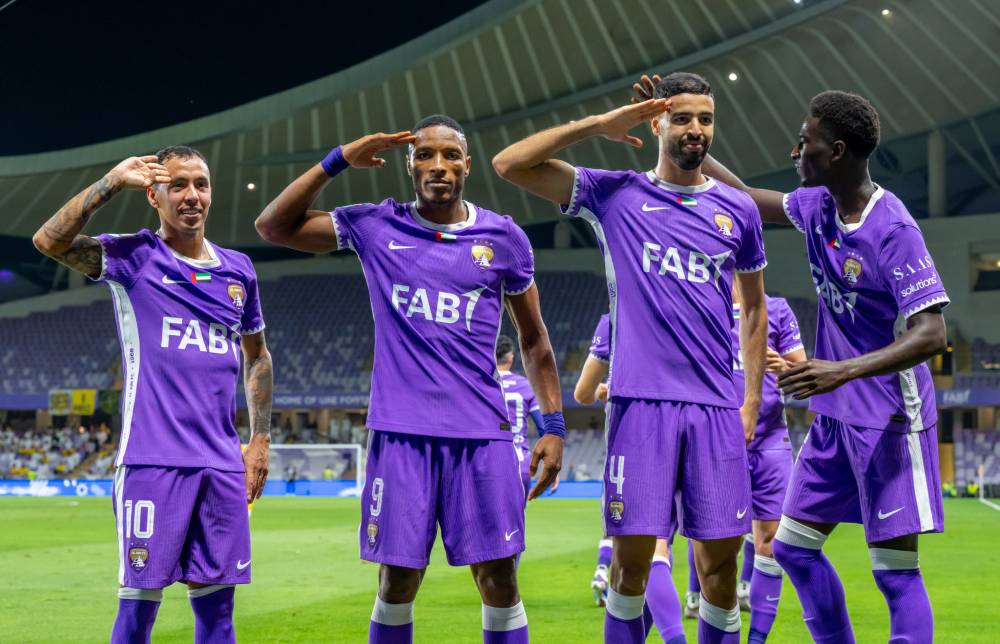 العين يهزم الوصل بثنائية ويستعيد زعامة دوري أدنوك