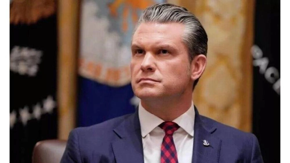 هيجسيث: مجتبى خامنئي «جريح» و«مشوه» على الأرجح.. ولا أدلة على تفخيخ مضيق ‌هرمز