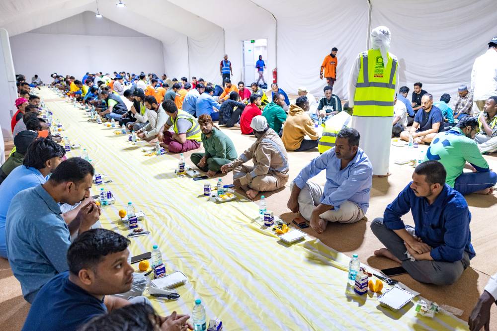 «إينوك» و«بيت الخير» تقدمان 13500 وجبة إفطار في خيمة الجداف