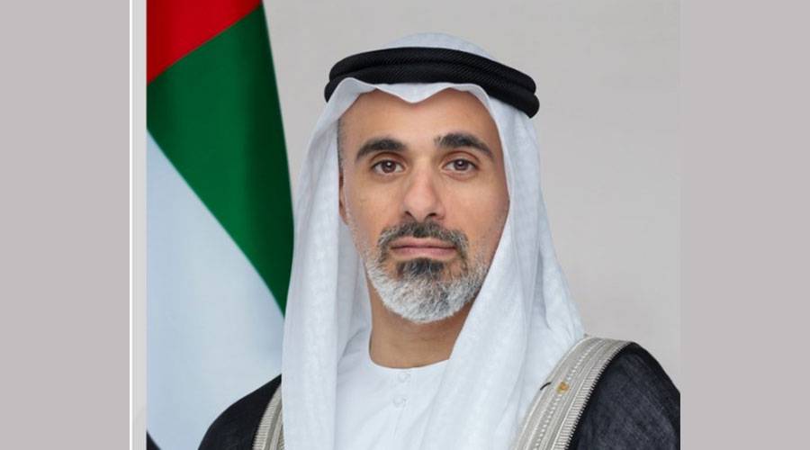 خالد بن محمد بن زايد يشارك الصائمين الإفطار في جامع الشيخ زايد الكبير (فيديو)