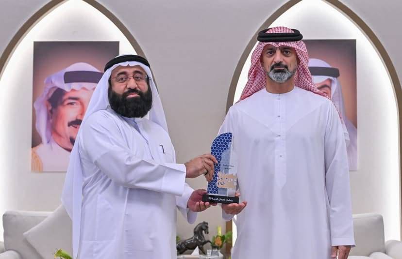 عمار بن حميد يُكرّم «دبي الخيرية» لرعايتها «رمضان عجمان»
