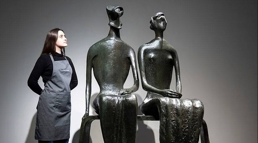 بيع تمثال لهنري مور بـ 34 مليون دولار