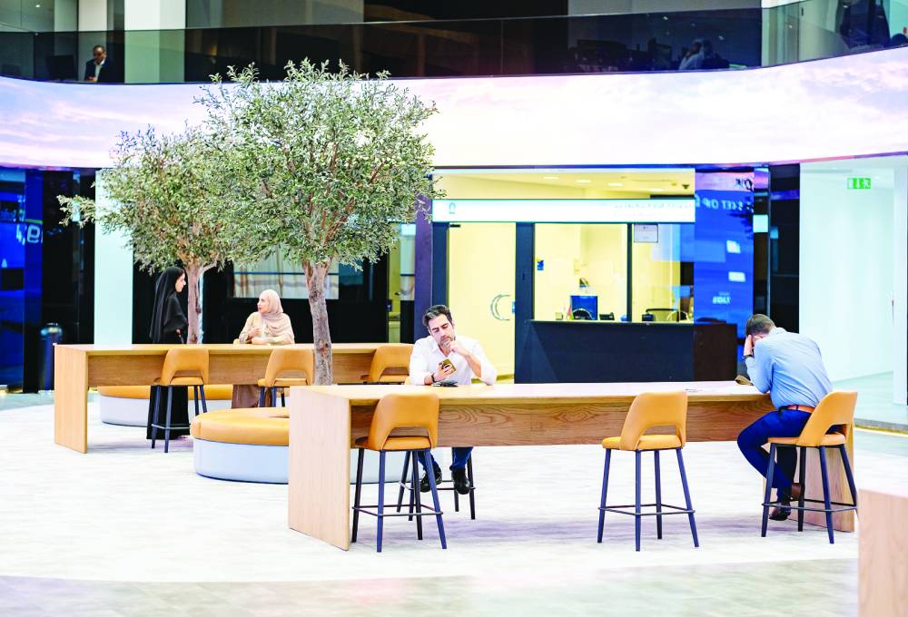 أسهم البنوك تتماسك بمؤشر أبوظبي.. وسوق دبي يتراجع