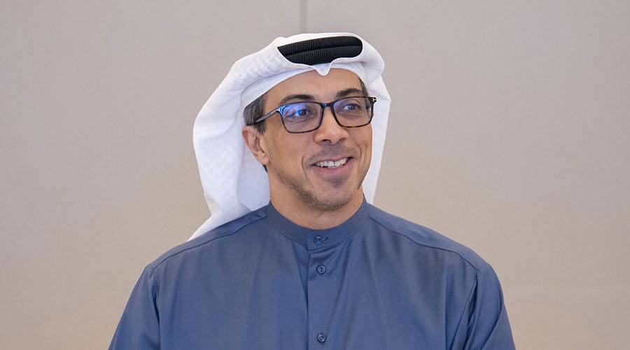 منصور بن زايد: النظام المالي في الإمارات قوي ومتين
