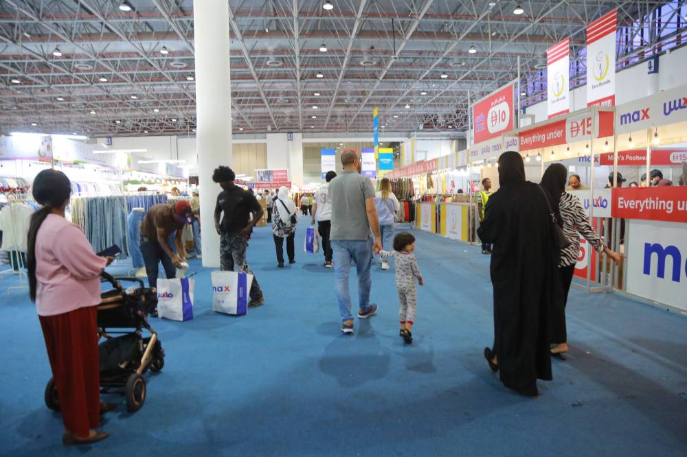 تزايد الإقبال على «ليالي رمضان 2026» في الشارقة