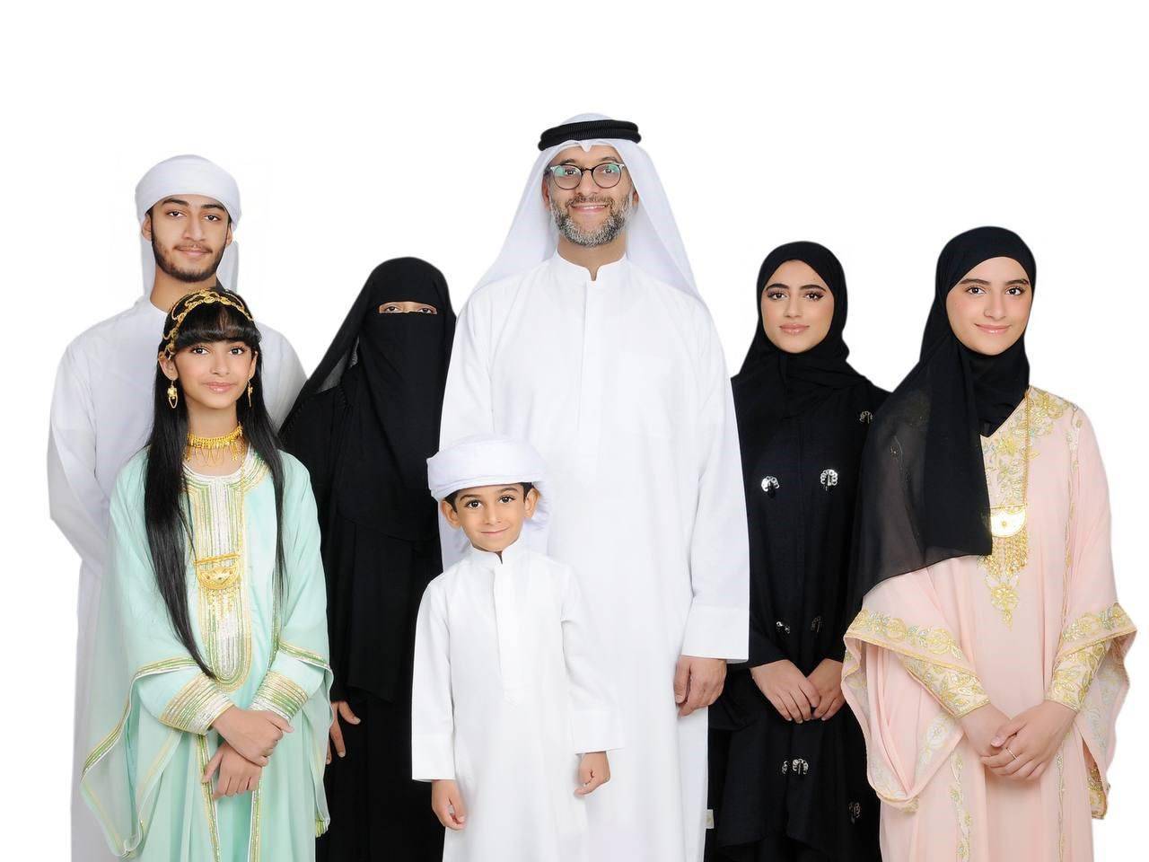 عمل جماعي في خدمة الوطن