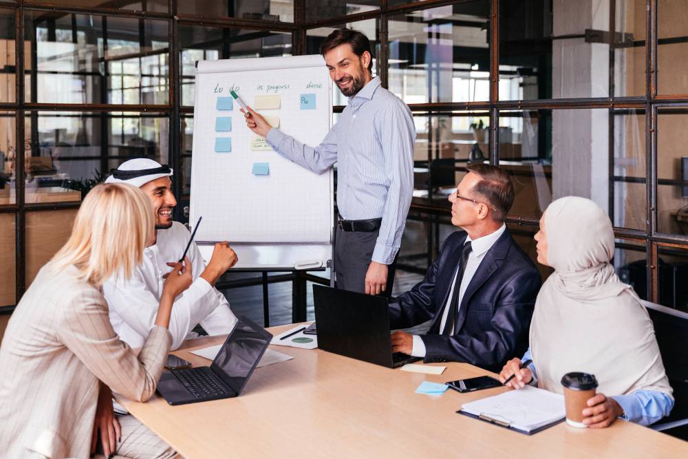 الإمارات تواصل النمو الديناميكي لإدارة سوق العمل