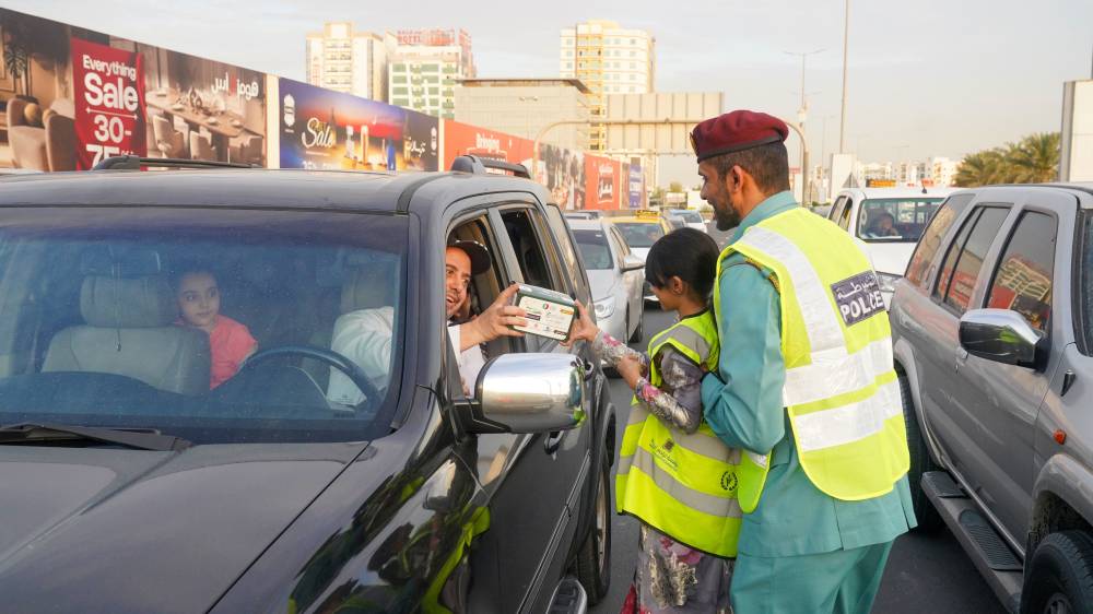 «إفطار صائم» في إدارة ترخيص الآليات بشرطة عجمان
