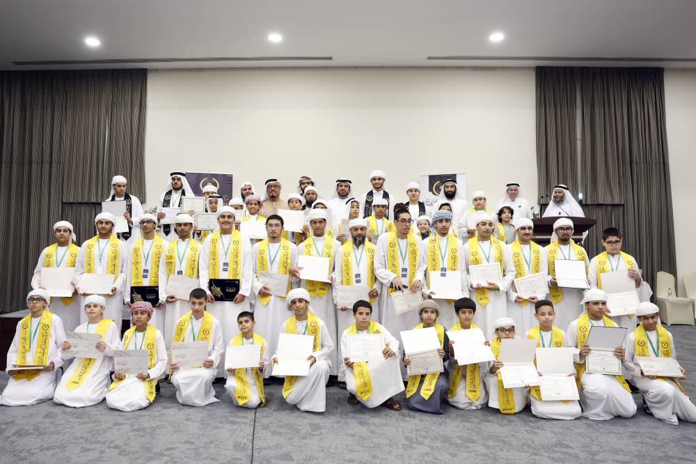 حفل تكريم الحافظين لكتاب الله في مركز ضاحي خلفان لتحفيظ القران الكريم تصوير يوسف الامير